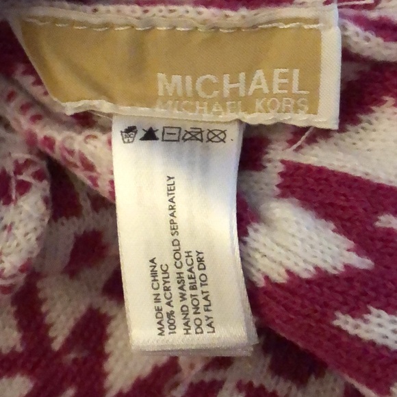 Michael Kors Cuffed Beanie Hat Deep Fuchsia Cream Logo Print OS NWT - Picture 10 of 12